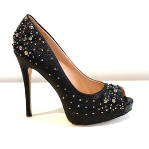 Black Platform peep toe pumps with sparkle 5 inches tall size 7